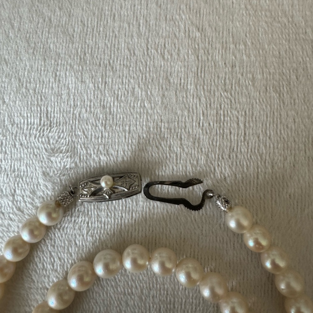 Pre loved Japan Akoya Pearl necklace